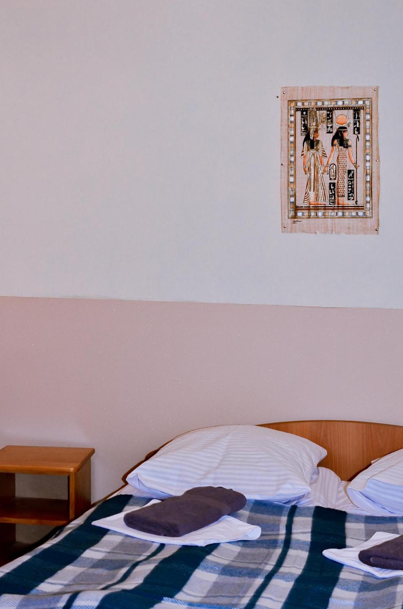 Guest House Mandrivnyi Rooms&Apartments Yasinya Exterior photo
